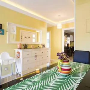 https://holidays-home.adeje-hotels.com