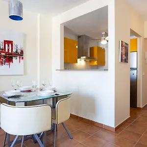 https://piso-san-isidro.adeje-hotels.com